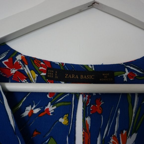 Zara Basic, Size Small, Floral Top, Open Back - Picture 3 of 4